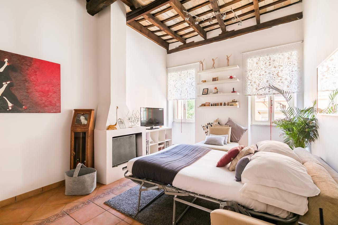 Lägenhet på 67 m² i Trastevere, med 1 sovrum och 1 badrum  Rom Exteriör bild