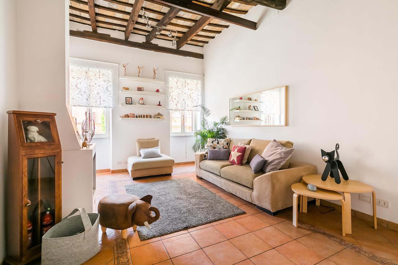 Lägenhet på 67 m² i Trastevere, med 1 sovrum och 1 badrum  Rom Exteriör bild