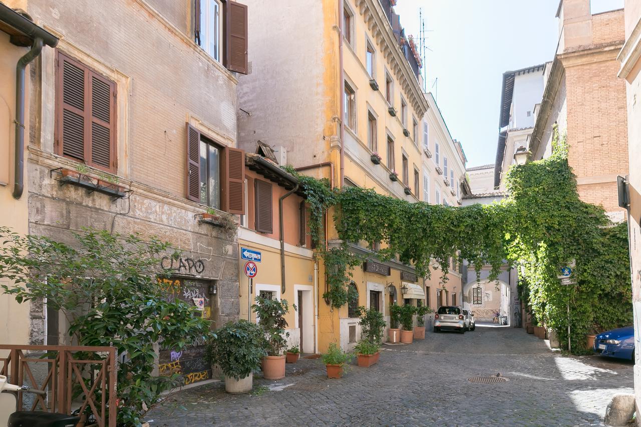 Lägenhet på 67 m² i Trastevere, med 1 sovrum och 1 badrum  Rom Exteriör bild