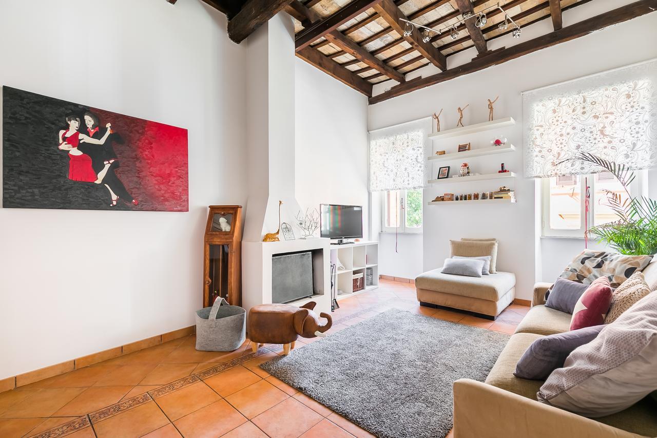 Lägenhet på 67 m² i Trastevere, med 1 sovrum och 1 badrum  Rom Exteriör bild
